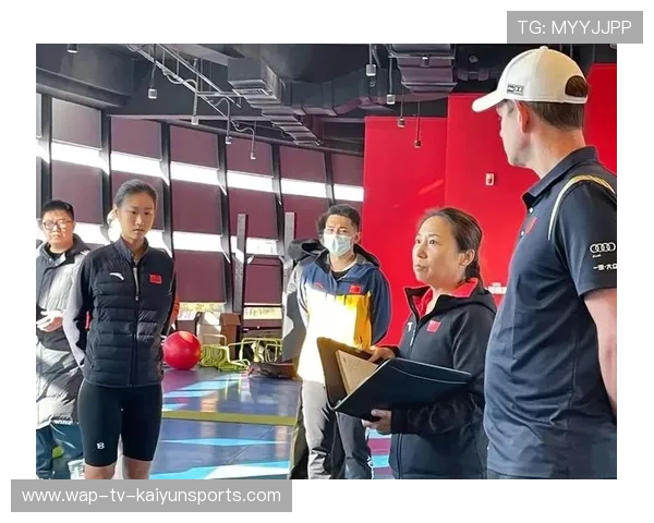 冠军球队引进体能教练团队提升赛季持久竞争力，国家队体能教练员